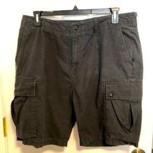 Nautica men’s cargo shorts. Size 36. Charcoal grey. 6 pockets. 100% cotton